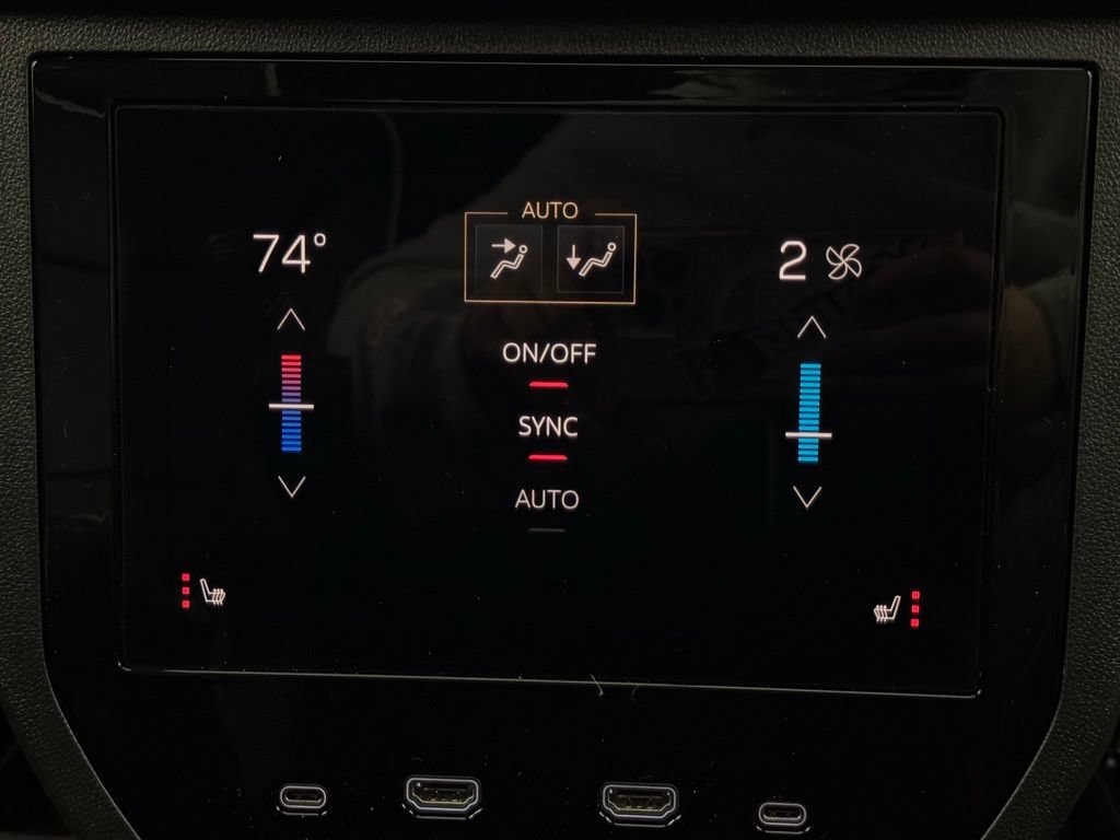 Used 2025 GMC Yukon XL AT4 Ultimate w/ LPO, Illumination Package AWD/4WD image 9