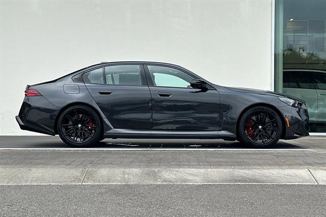 New 2026 BMW M5 w/ Executive Package image 2