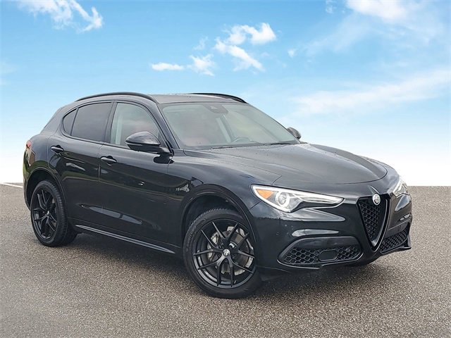 Used 2021 Alfa Romeo Stelvio Sprint w/ Nero Edizione