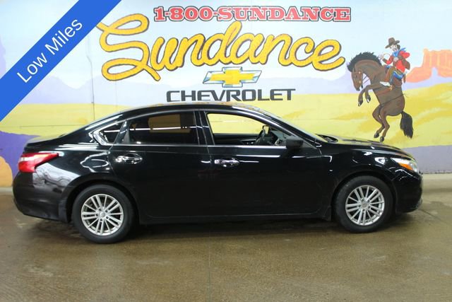 Used 2017 Nissan Altima 2.5 image 1