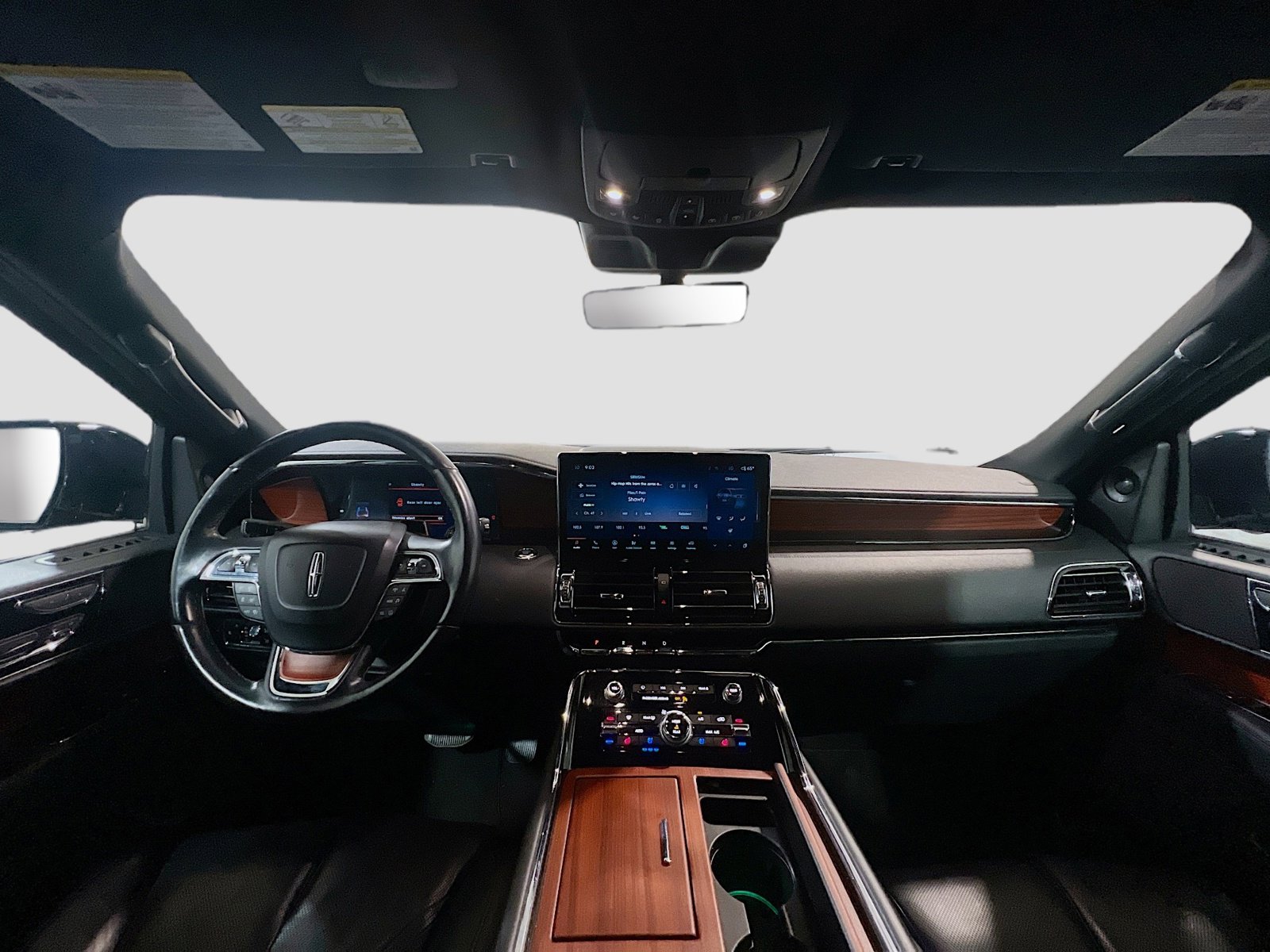 Used 2024 Lincoln Navigator Reserve image 18