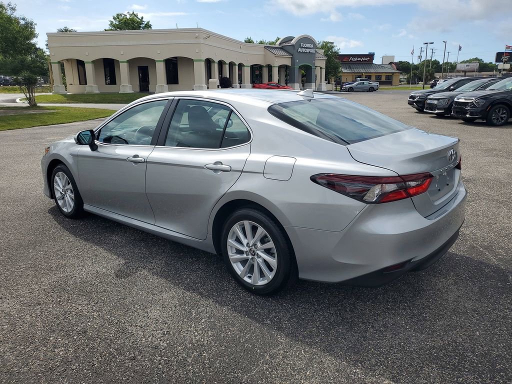 Used 2024 Toyota Camry LE w/ Convenience Package image 3