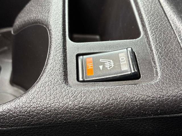 Used 2016 Nissan Rogue SL w/ SL Premium Package image 30