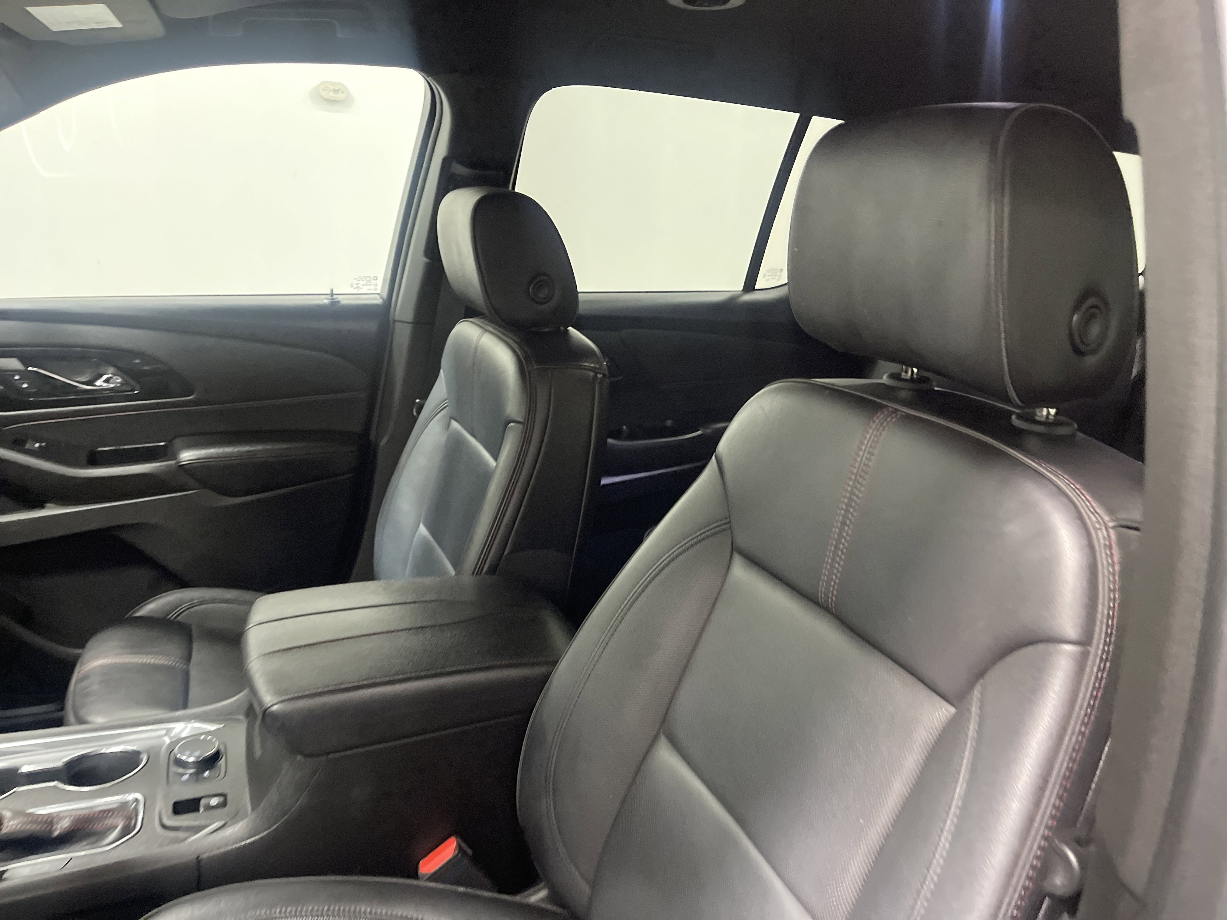 Used 2023 Chevrolet Traverse RS w/ LPO, Floor Liner Package image 11