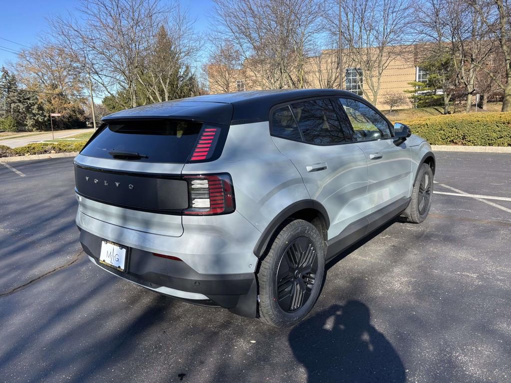 New 2026 Volvo EX30 Cross Country Ultra image 7