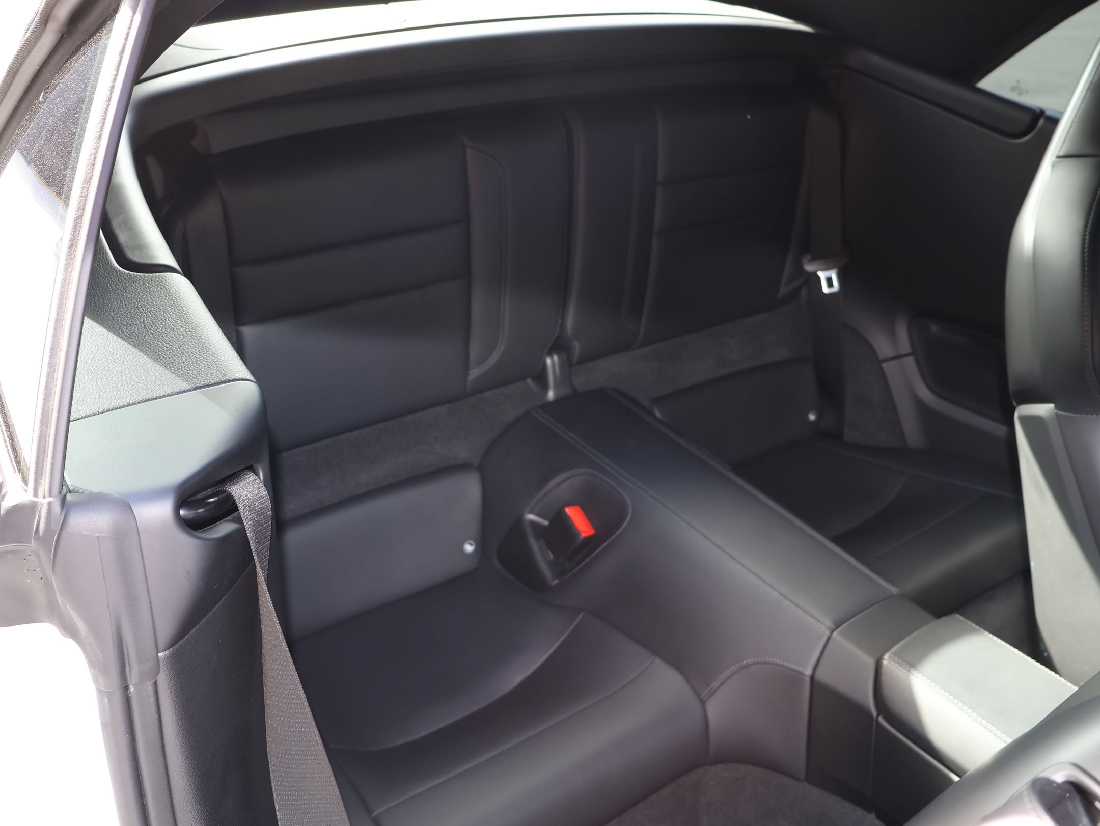 Certified 2025 Porsche 911 Carrera T RWD image 32