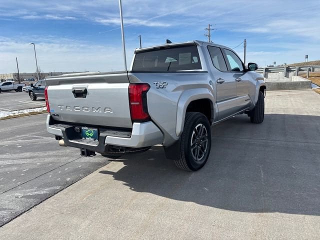 Used 2024 Toyota Tacoma TRD Sport AWD/4WD image 3