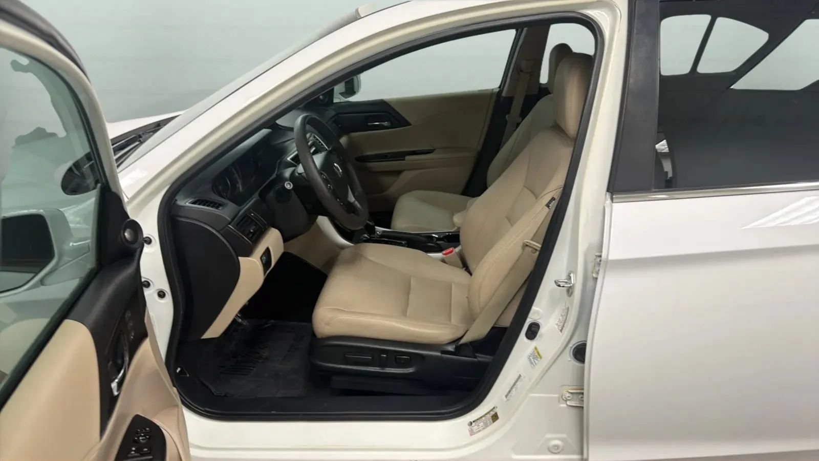 Used 2013 Honda Accord EX-L image 21