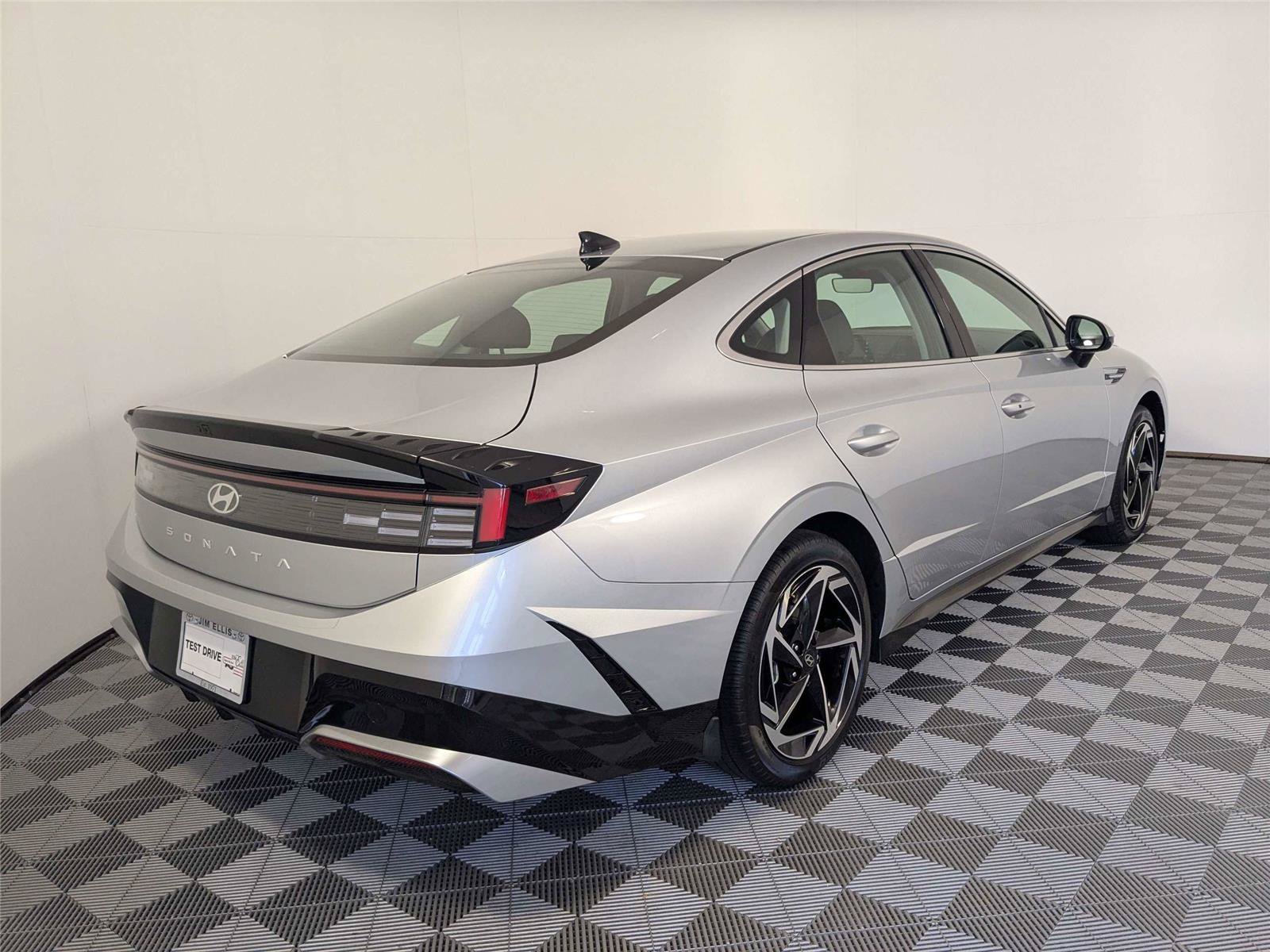 Used 2026 Hyundai Sonata SEL FWD image 5