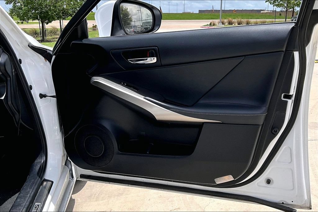 Used 2016 Lexus IS 200t w/ F Sport Package RWD image 22