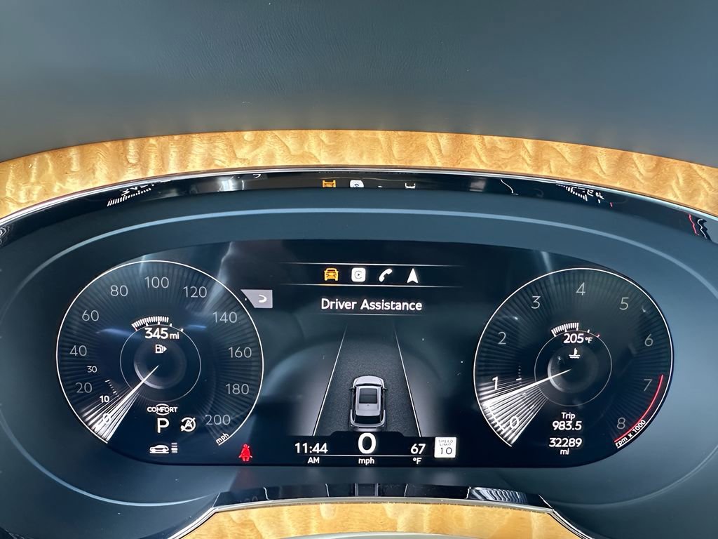 Used 2021 Bentley Bentayga image 23