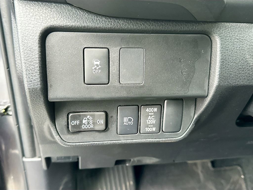 Used 2023 Toyota Tacoma TRD Sport w/ Technology Package image 10