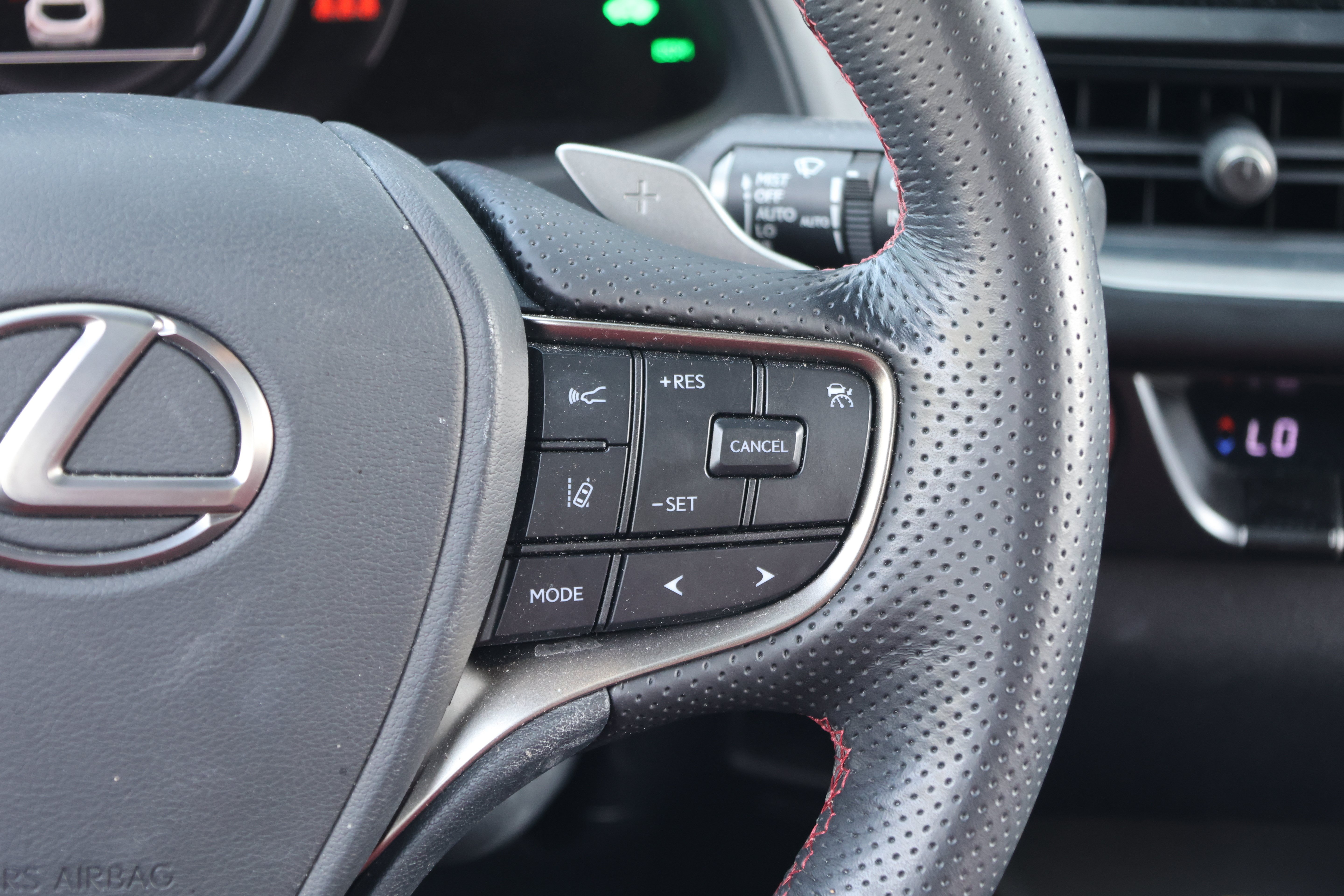 Used 2023 Lexus UX 250h F Sport FWD image 22