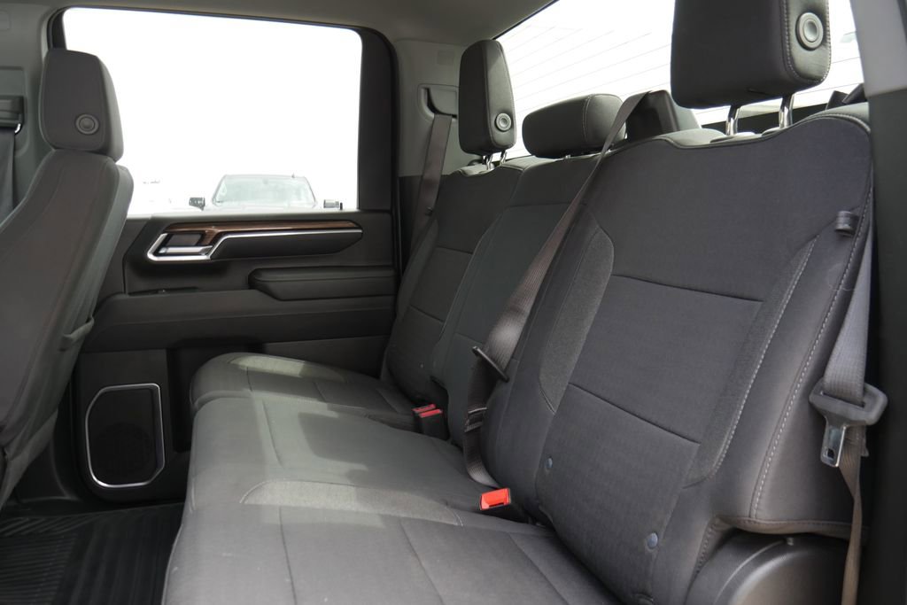 Used 2025 Chevrolet Silverado 2500 LT w/ Convenience Package image 26