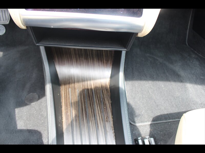 Used 2015 Tesla Model S 85D AWD/4WD image 31