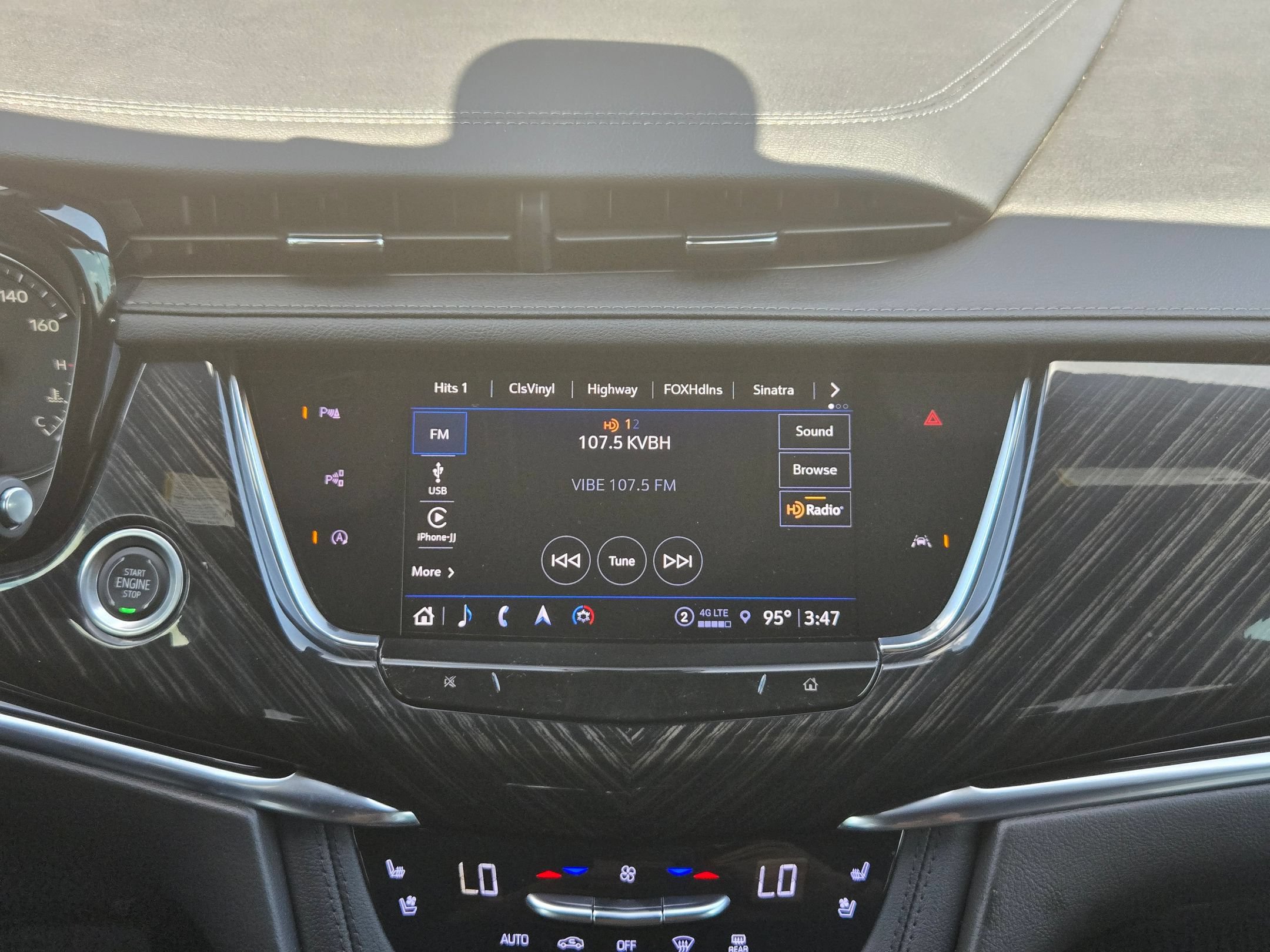 Used 2022 Cadillac XT6 Premium Luxury w/ Technology Package FWD image 18