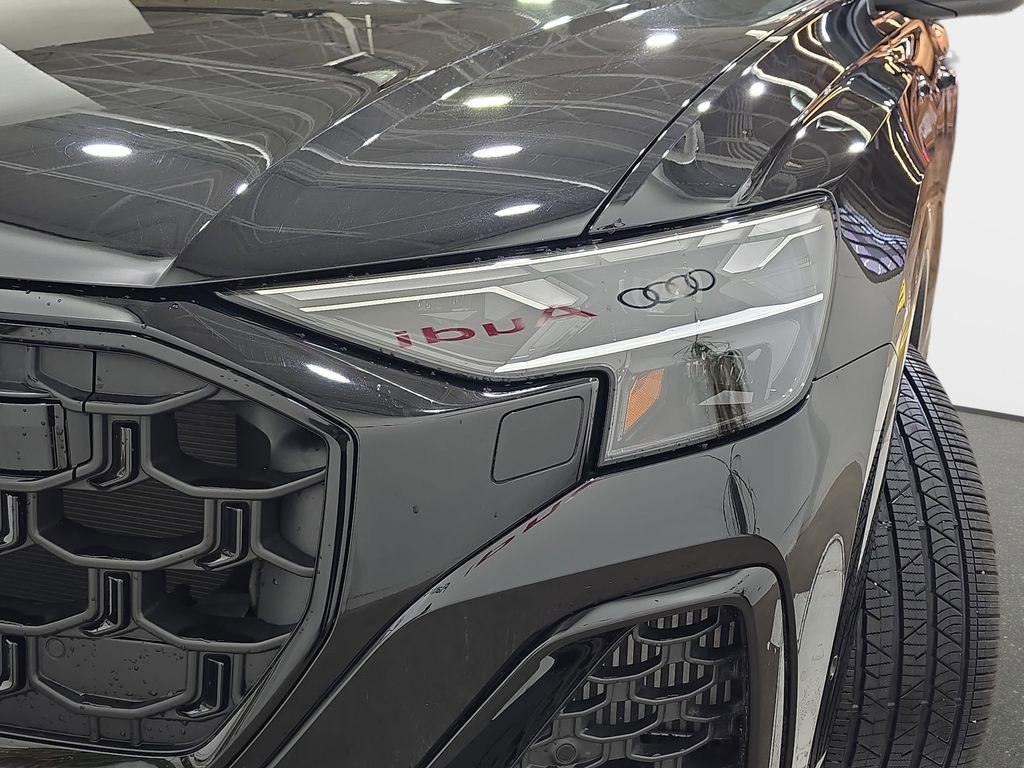 Used 2025 Audi Q8 Premium Plus image 33