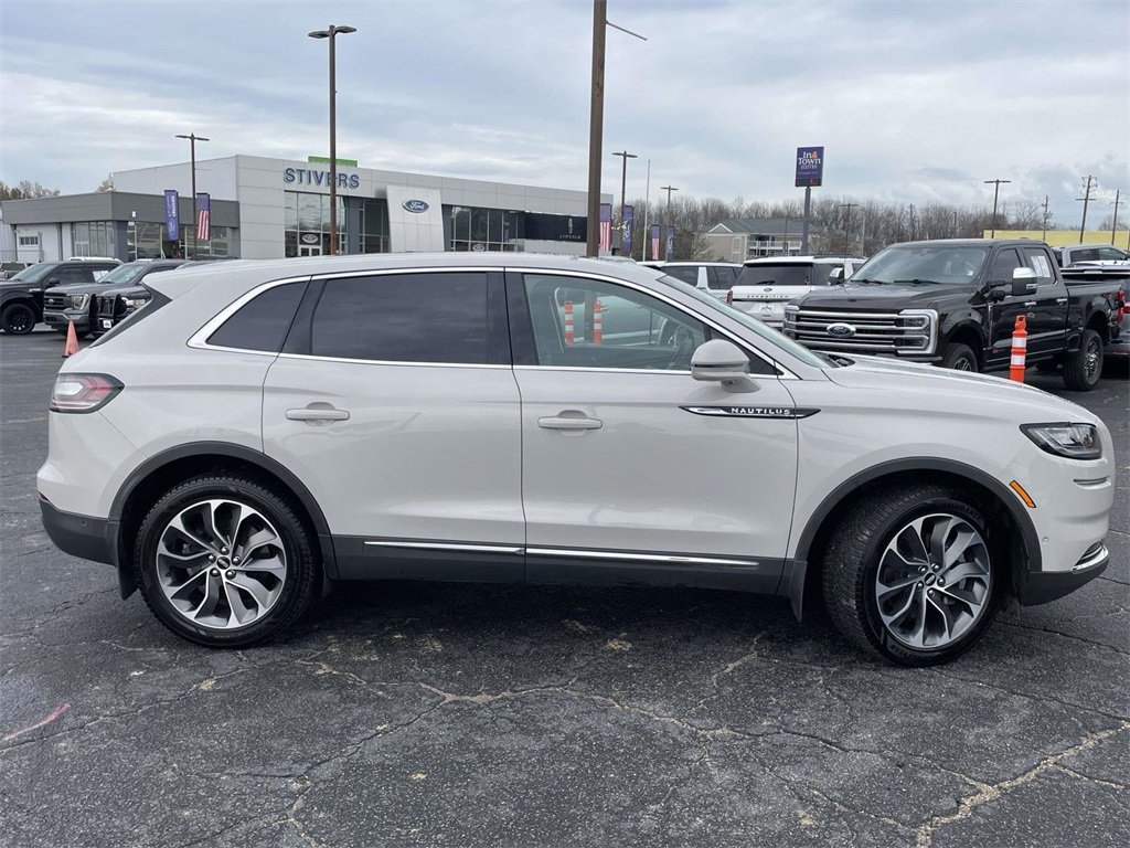 Certified 2023 Lincoln Nautilus Reserve w/ Equipment Group 201A image 2