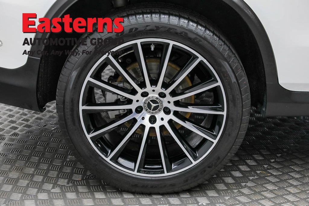 Used 2023 Mercedes-Benz GLC 300 4MATIC Coupe image 33