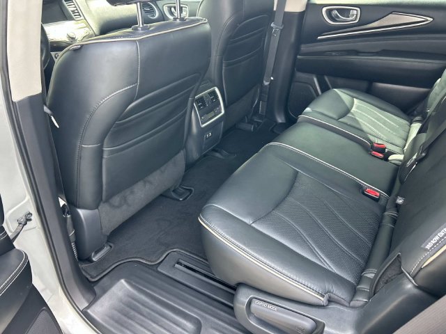 Used 2020 INFINITI QX60 Luxe w/ Essential Package FWD image 20