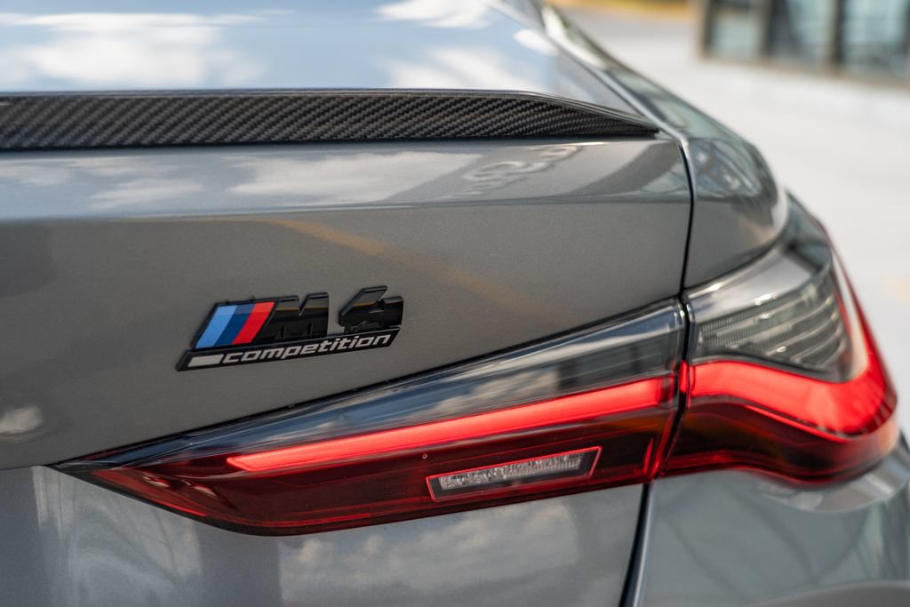 Used 2022 BMW M4 xDrive Competition w/ M Carbon Exterior Package AWD/4WD image 10