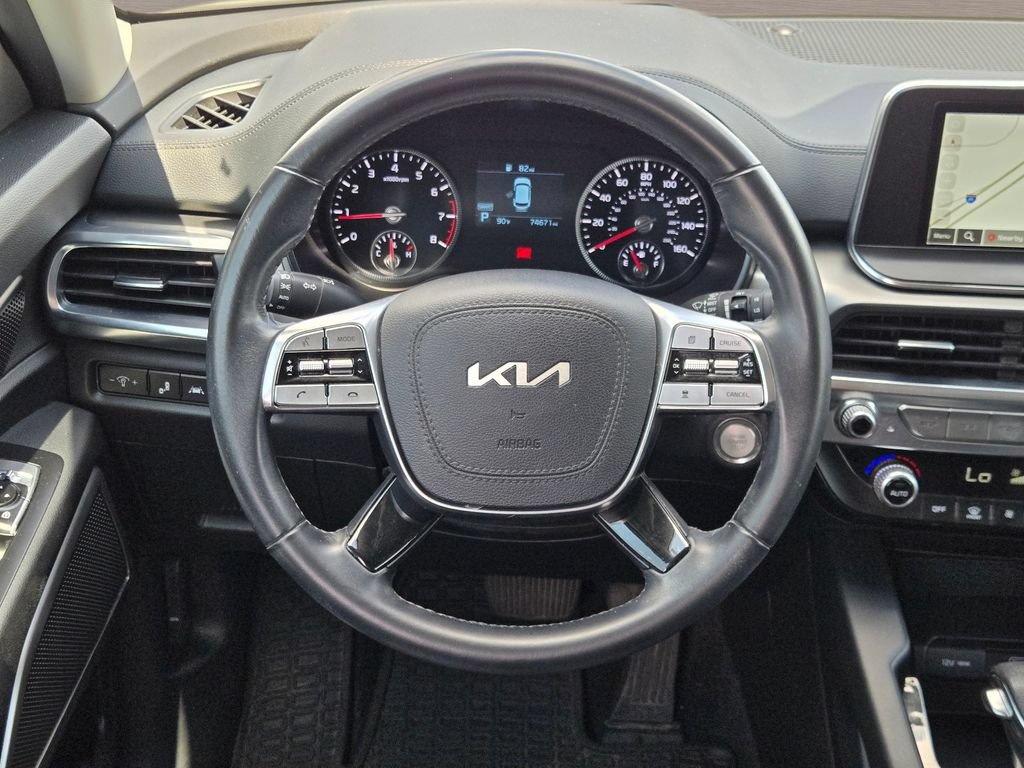 Used 2022 Kia Telluride LX FWD image 19