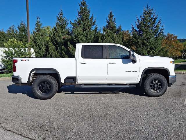 Used 2025 Chevrolet Silverado 2500 LT w/ Convenience Package AWD/4WD image 7