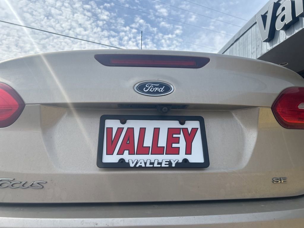 Used 2017 Ford Focus SE FWD image 5