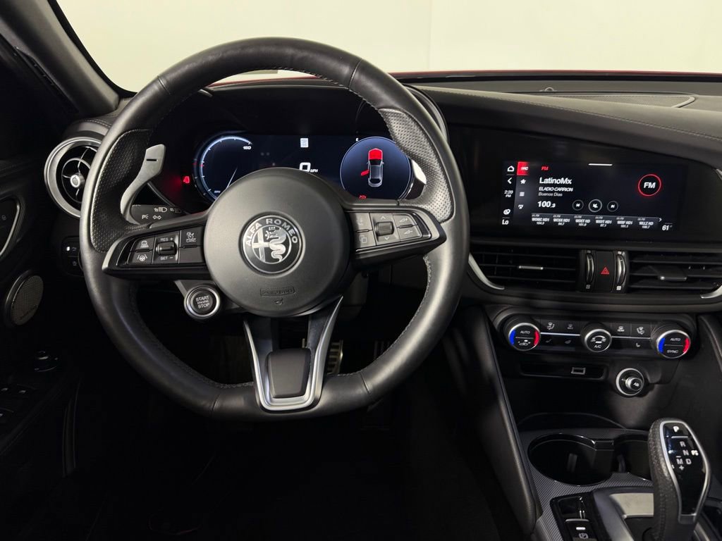 Used 2024 Alfa Romeo Giulia Veloce image 12