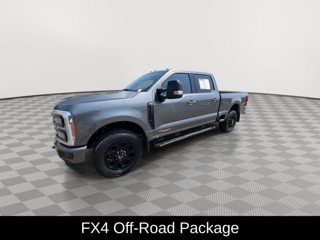 Used 2023 Ford F250 Lariat w/ Black Appearance Package AWD/4WD image 4