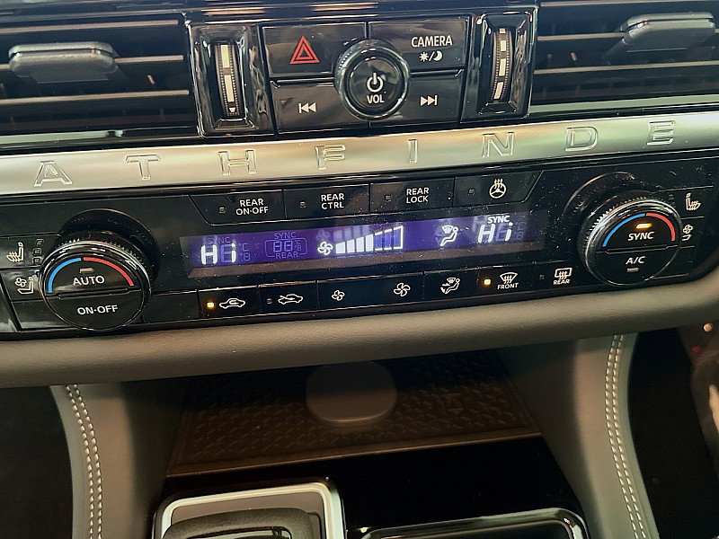 New 2026 Nissan Pathfinder Platinum AWD/4WD image 17
