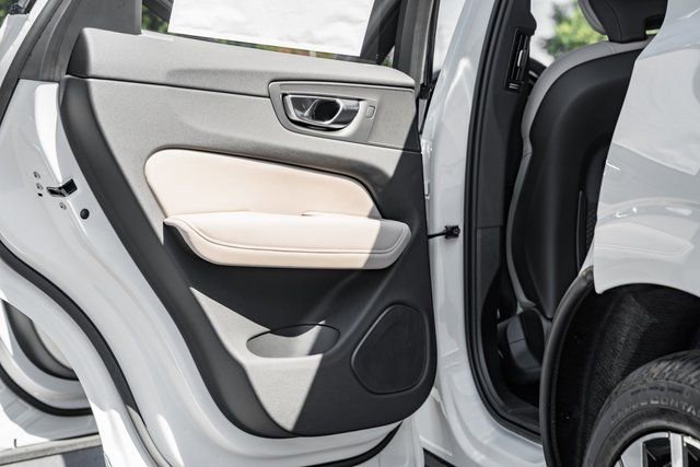 New 2026 Volvo XC60 B5 Plus w/ Protection Package Premier image 33