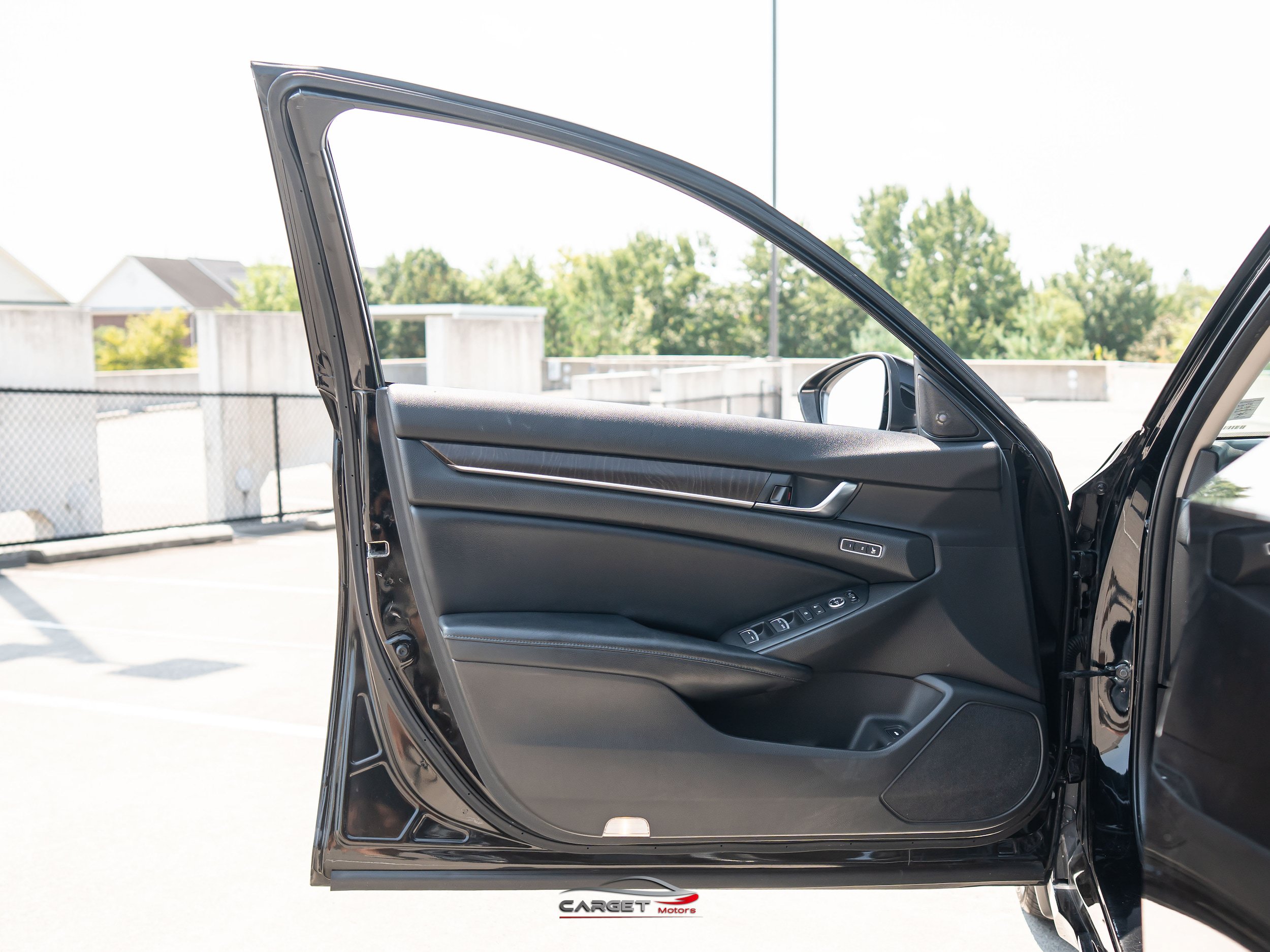 Used 2018 Honda Accord Touring image 41