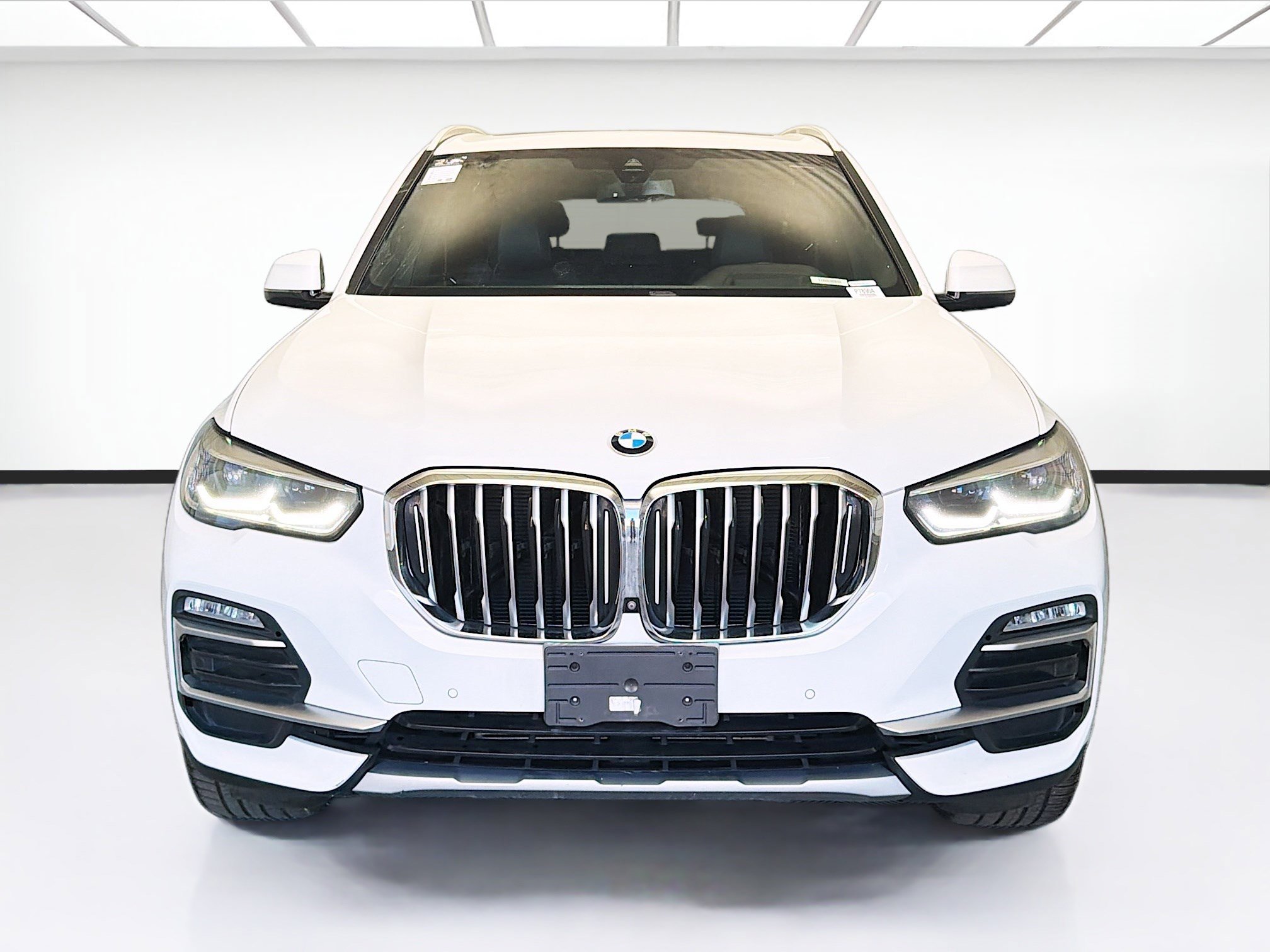Used 2021 BMW X5 sDrive40i w/ Premium Package image 2