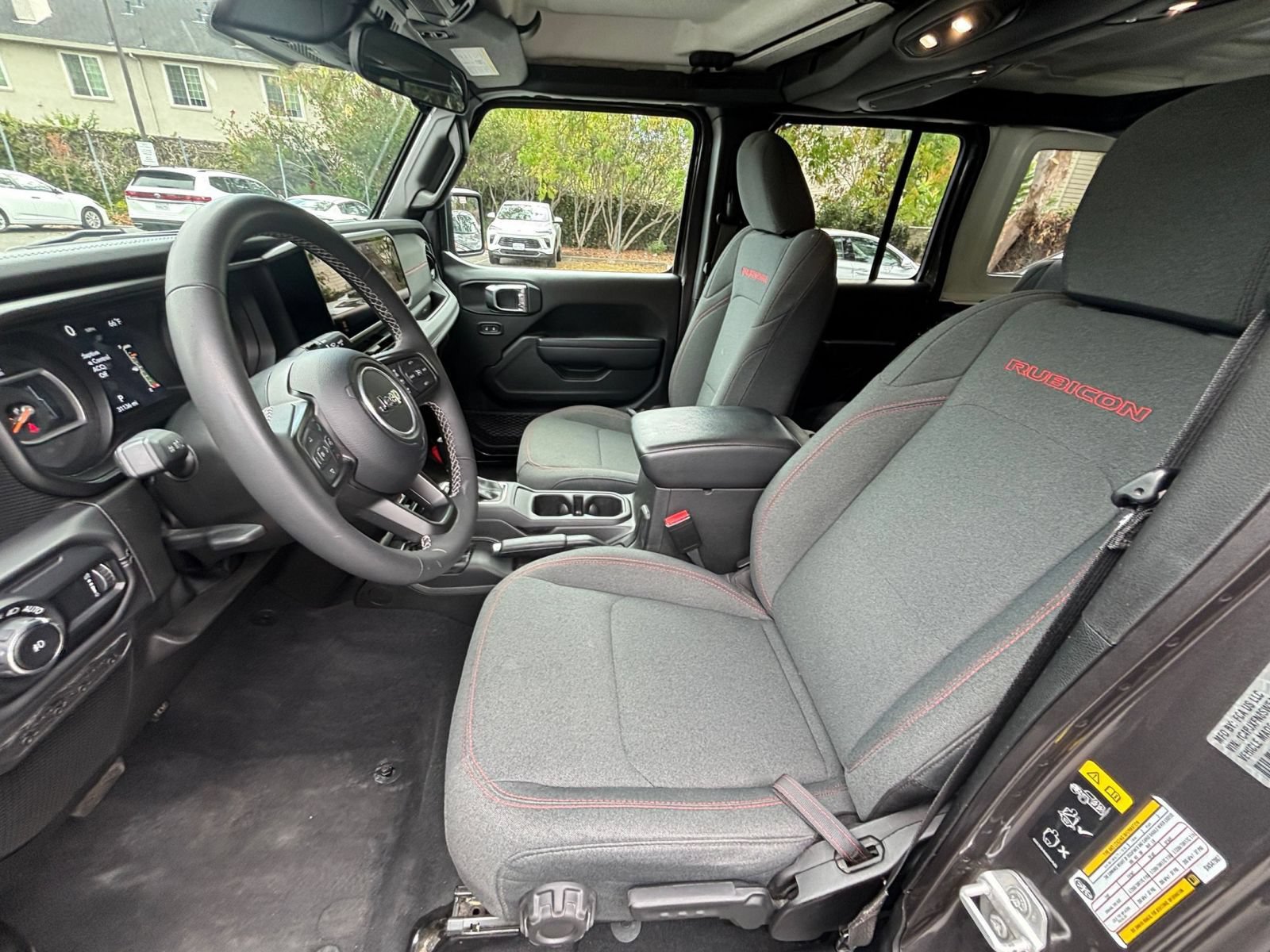 Used 2025 Jeep Wrangler Unlimited Rubicon AWD/4WD image 44