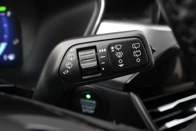 Used 2022 Ford Escape Titanium image 14