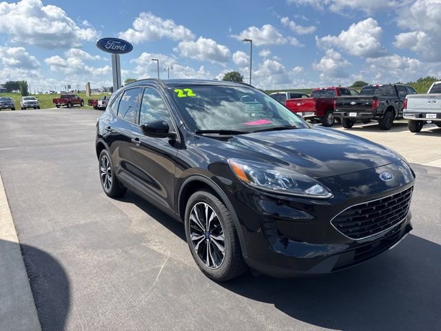 Used 2022 Ford Escape SE w/ SE Sport Appearance Package image 7