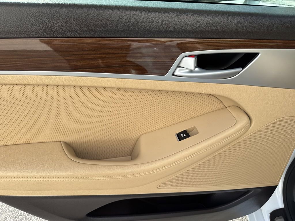 Used 2017 Genesis G80 3.8 image 12