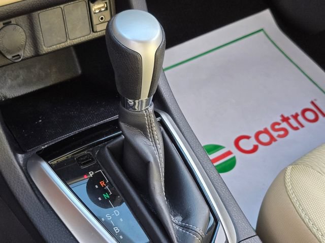 Used 2017 Toyota Corolla LE w/ Carpet Mat Package (TMS) FWD image 28