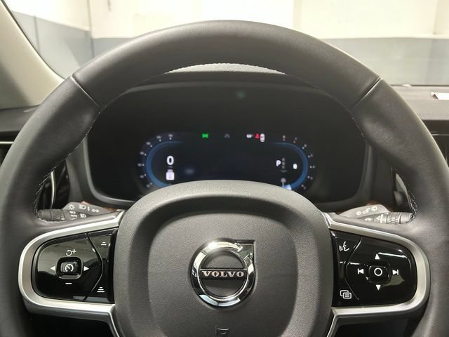 Certified 2025 Volvo V60 B5 Cross Country Plus AWD/4WD image 13