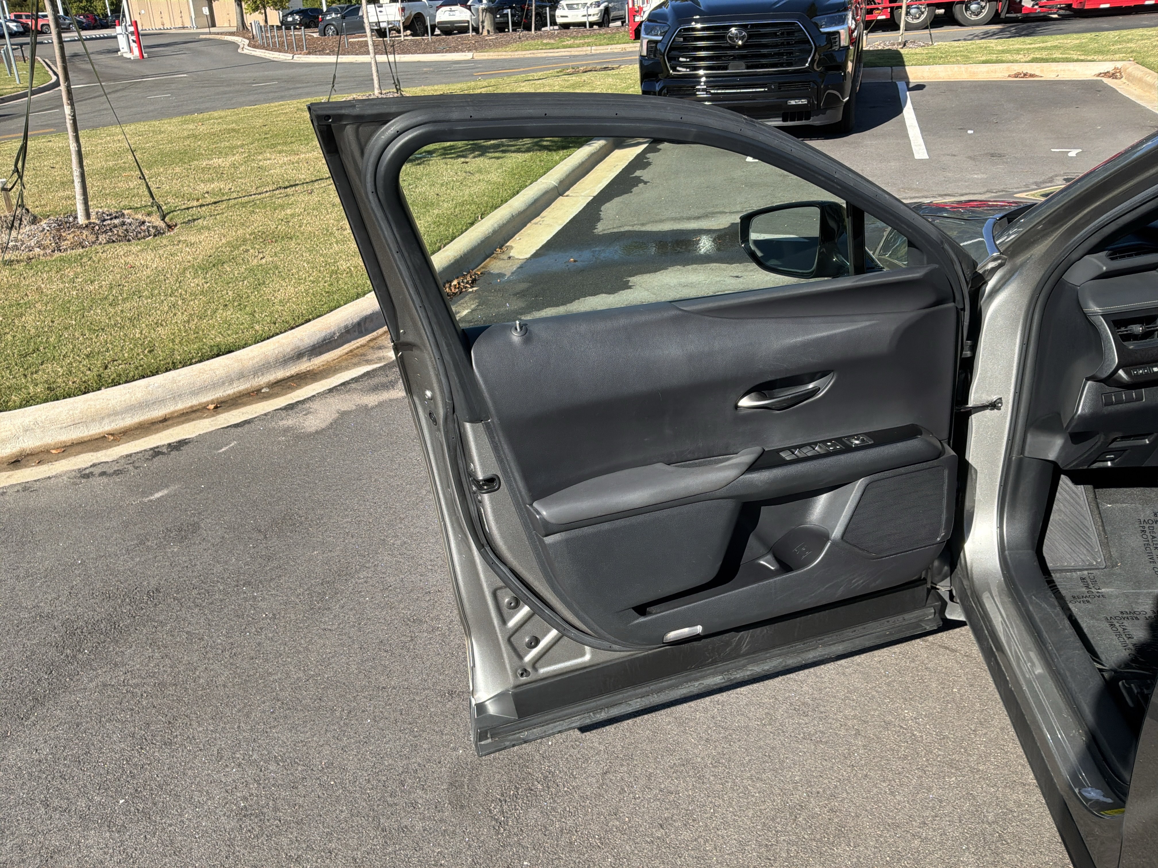 Used 2019 Lexus UX 200 w/ Accessory Package 2 FWD image 14