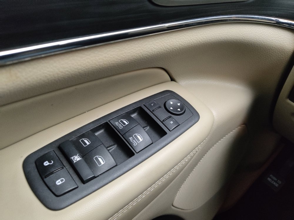 Used 2022 Jeep Grand Cherokee Limited w/ Tech Group image 27