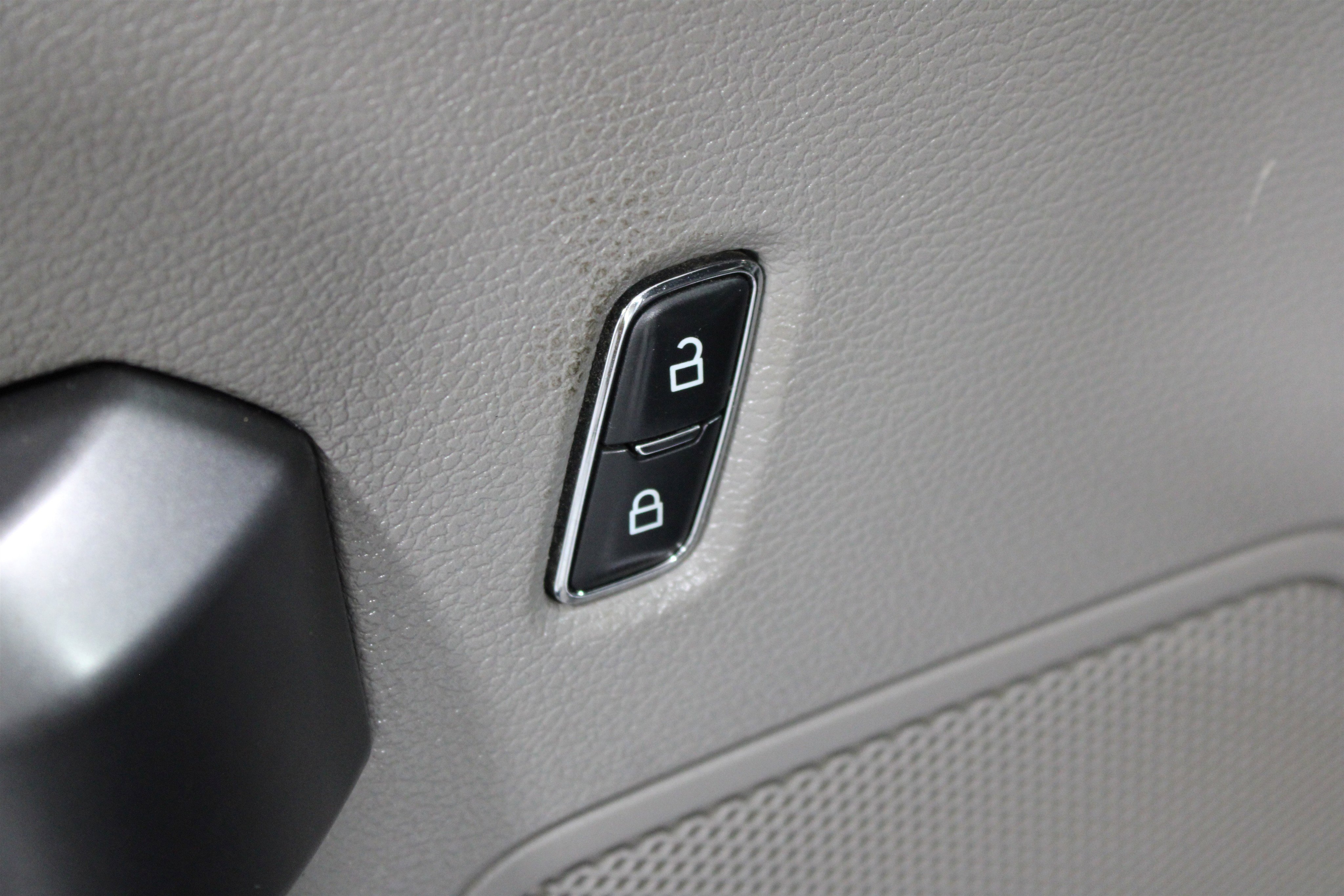 Used 2019 Ford F250 XLT w/ XLT Premium Package image 8