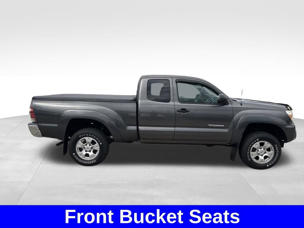 Used 2013 Toyota Tacoma 4x4 Access Cab V6 w/ SR5 Pkg image 8