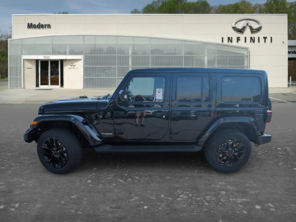 Used 2022 Jeep Wrangler Unlimited Sahara image 6