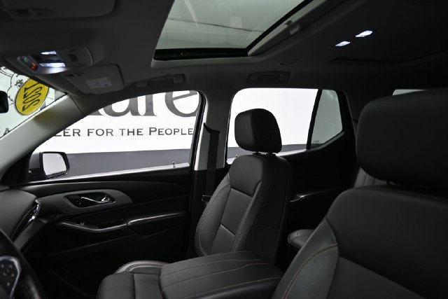Used 2021 Chevrolet Traverse LT w/ LT Premium Package FWD image 18