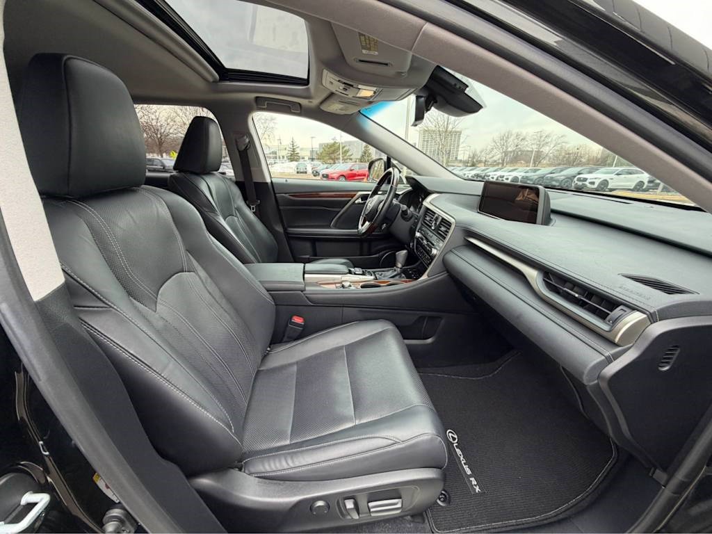 Used 2018 Lexus RX 350L w/ Premium Package image 13