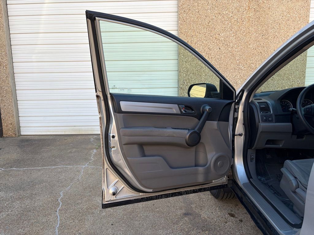 Used 2011 Honda CR-V SE image 27