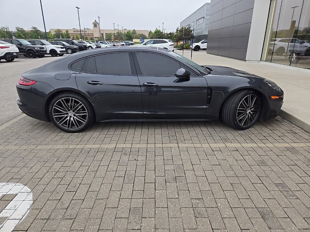 Used 2018 Porsche Panamera 4 AWD/4WD image 4