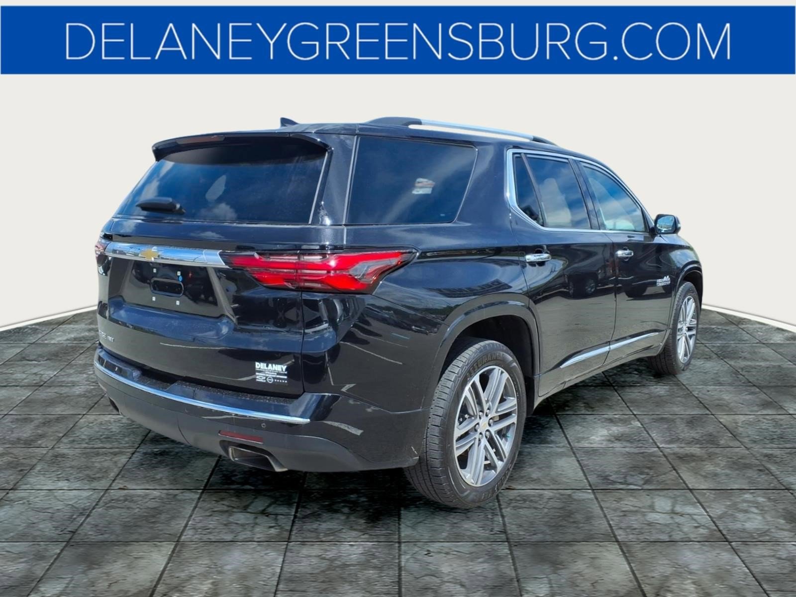 Used 2023 Chevrolet Traverse High Country w/ LPO, Floor Liner Package AWD/4WD image 3